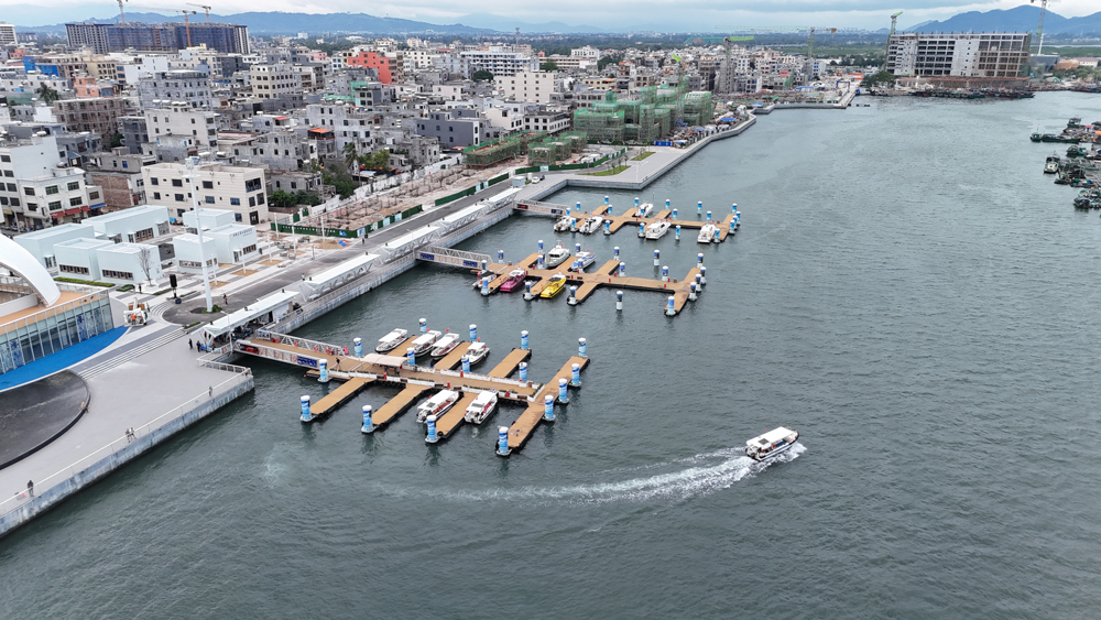 混凝土浮桥哪家做的好？水上浮桥工程厂家选型全攻略