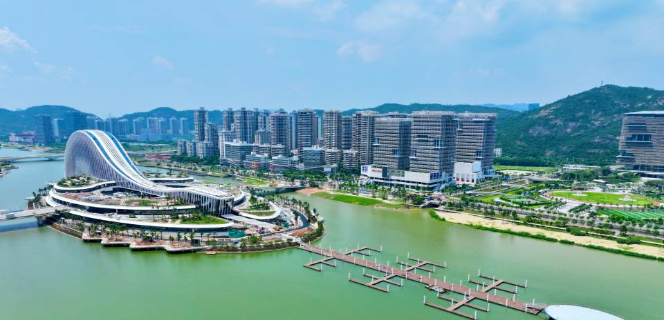 混凝土浮桥