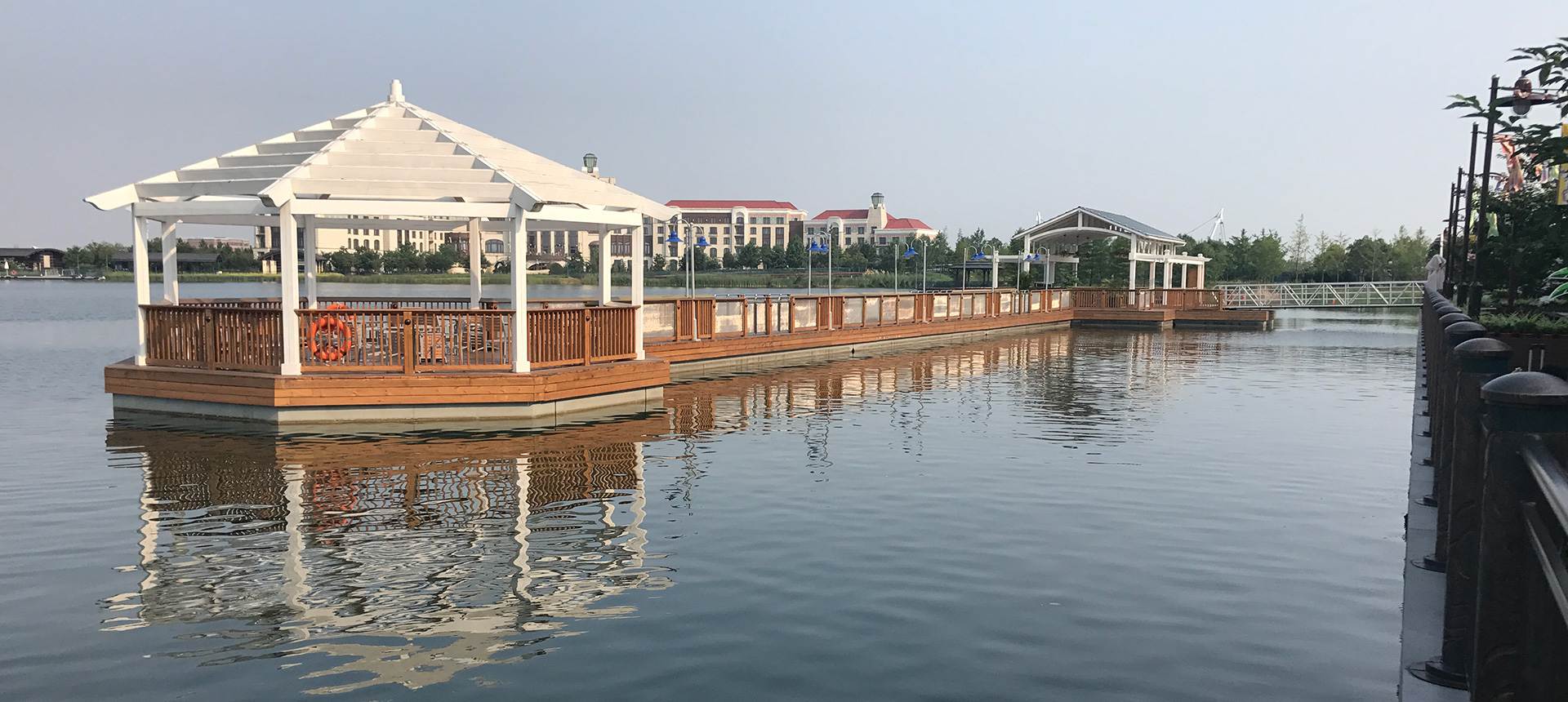 上海迪士尼乐园水上房屋